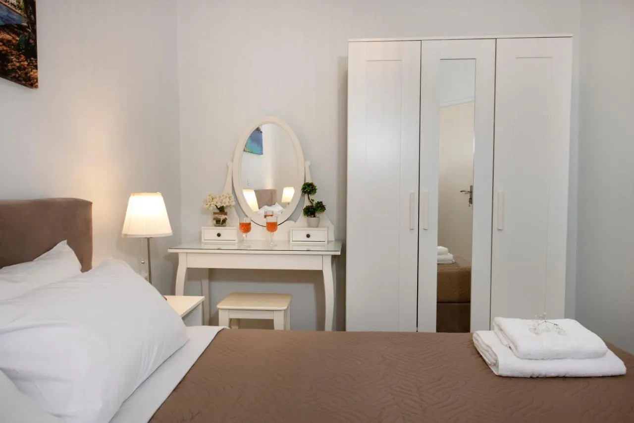 Irina Apartment Rethymno  Greece